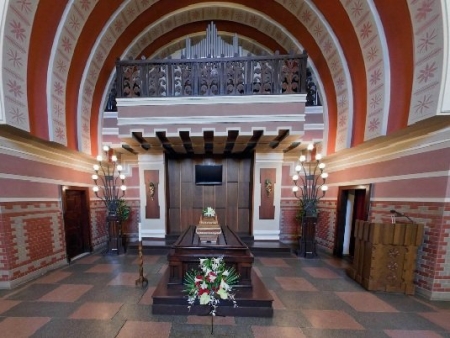 D�stojn� smute�n� ob�ad ve velk� smute�n� s�ni pardubick�ho krematoria se zpopeln�n�m a �ivou hudbou. Doprava zesnul�ho z Pardubic cena od 21 150 K� s DPH